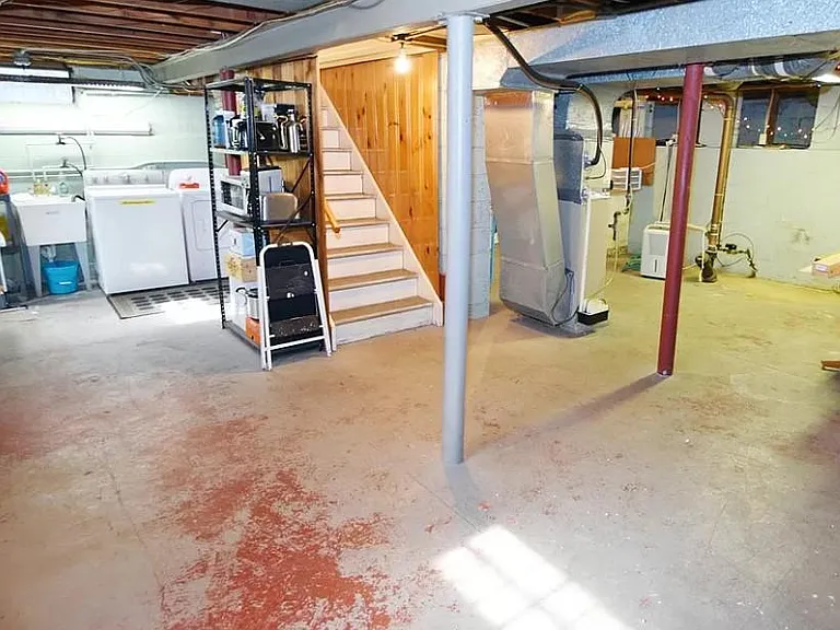 76 Westview Ter — Photo 13