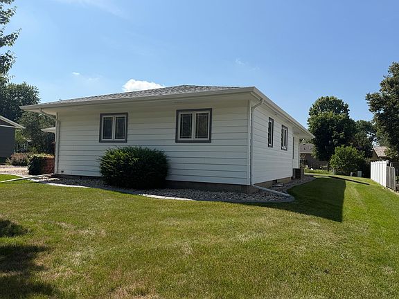 5th image of 505 Central Ln