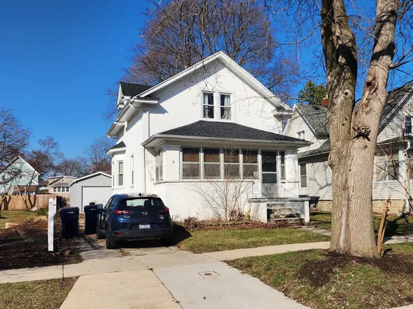 (undisclosed Address), Elgin, IL 60123