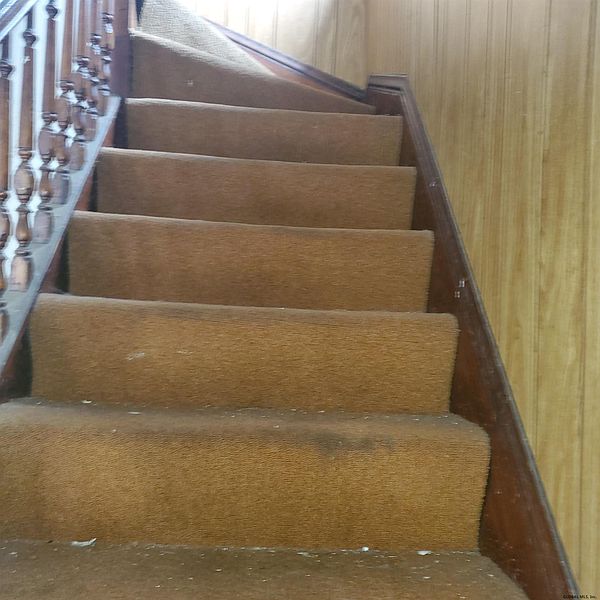 4th image of 633 Lang Street