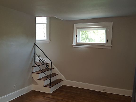 5th image of 1909 Glenway Ave #House