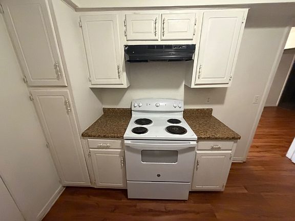 4th image of 1202 Jamestown Way