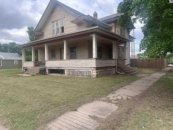 3rd image of 524 S Jackson St