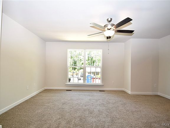 3rd image of 3821 Benton Ave