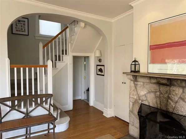 25 Merriam Avenue, Bronxville, NY 10708