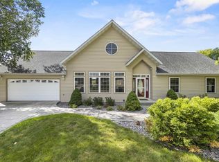 405 South Rd, Mount Horeb, WI 53572