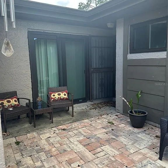 435 Meadowood Blvd — Photo 5