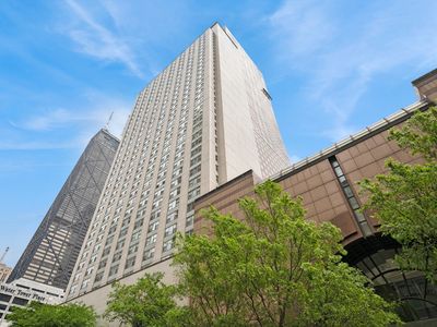 777 N Michigan Ave APT 1001, Chicago, IL, 60611