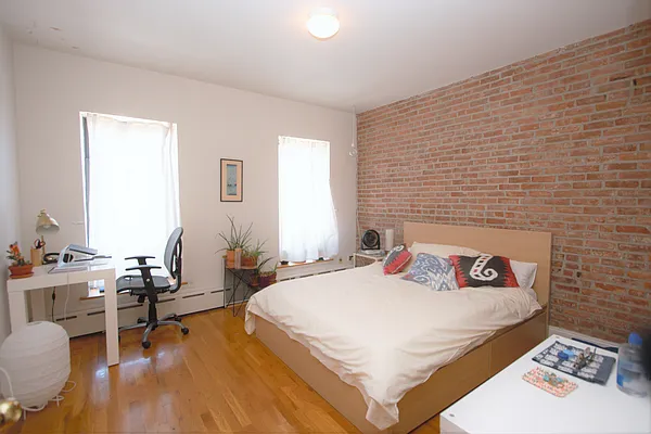 Rented by R New York | media 26