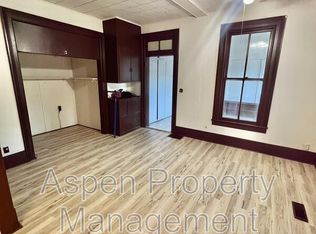 109 S Marshall St APT B, Burlington, IA 52601