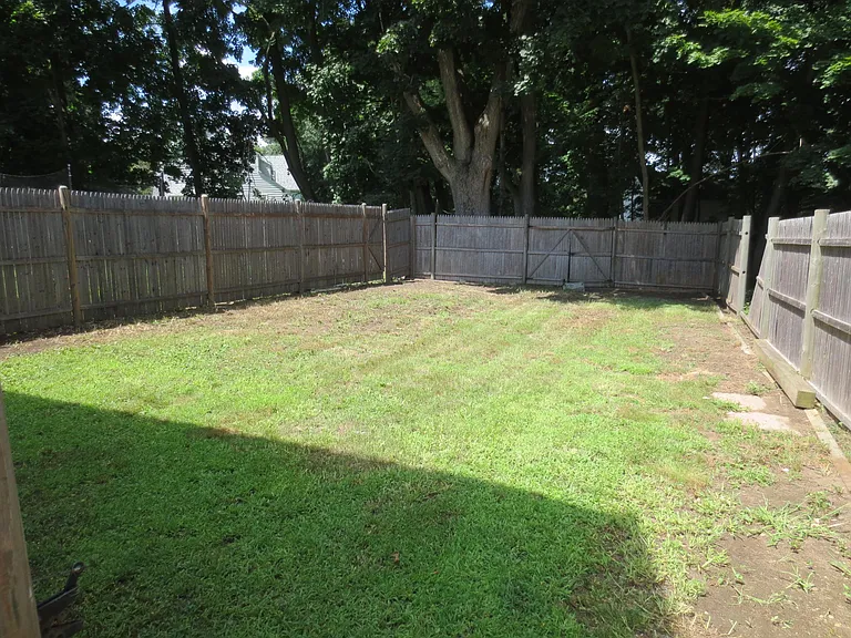 5 Pine St #B — Photo 4