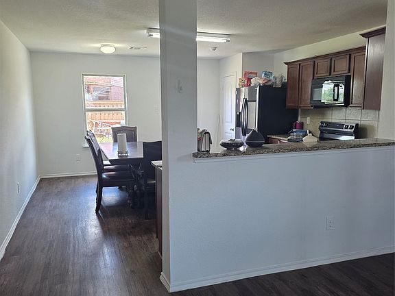 5th image of 2803 Aberdeen Dr