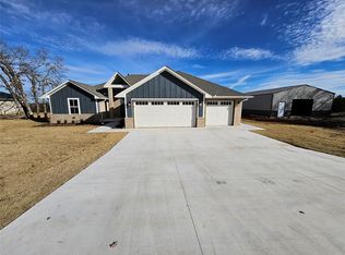 131 Willow Grove Ln, Shawnee, OK 74804