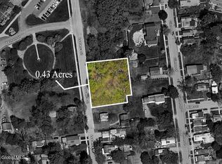 L111 Lawrence St, Saratoga Springs, NY 12866