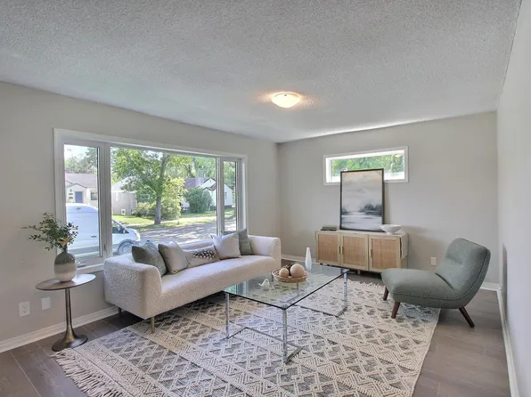 11512 67th St NW, Edmonton, AB T5B 1L7