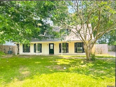 9133 Shadow Bluff Ave, Denham Springs, LA, 70726