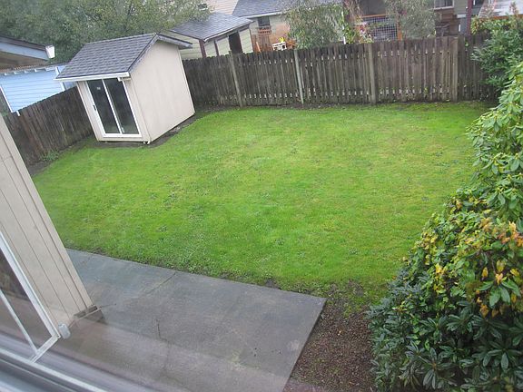 3rd image of 1009 Grove Ave #1011