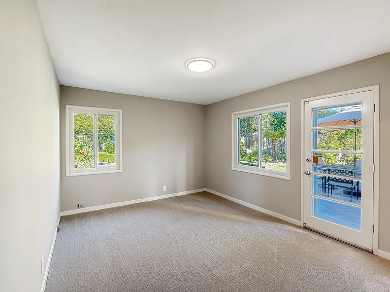 Downstairs Back Right Bedroom - Unstaged