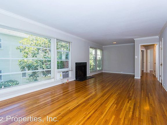 2nd image of 1030 Carol Dr