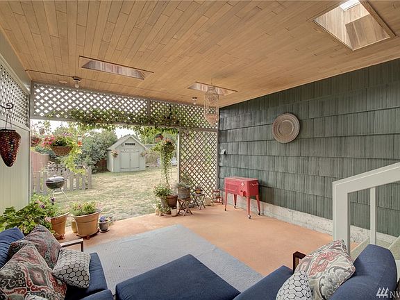 A little outdoor furniture makes this a comfortable place to enjoy the pleasant Seattle weather.