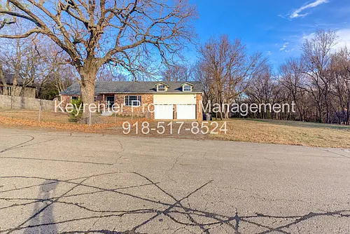 1531 W 46th St Photo 1