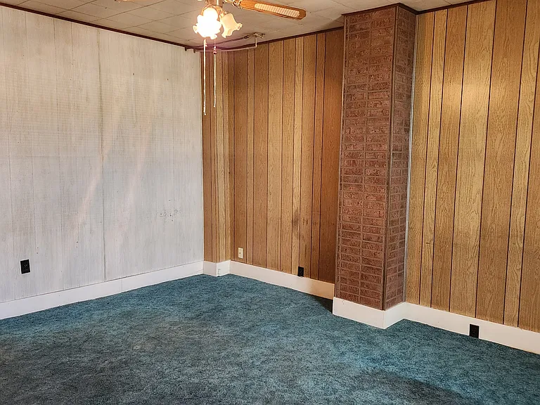 615 Bigler Ave — Photo 7