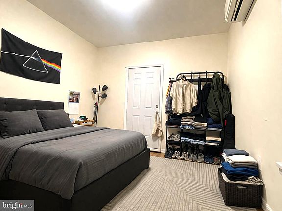 5th image of 3215 Summer St