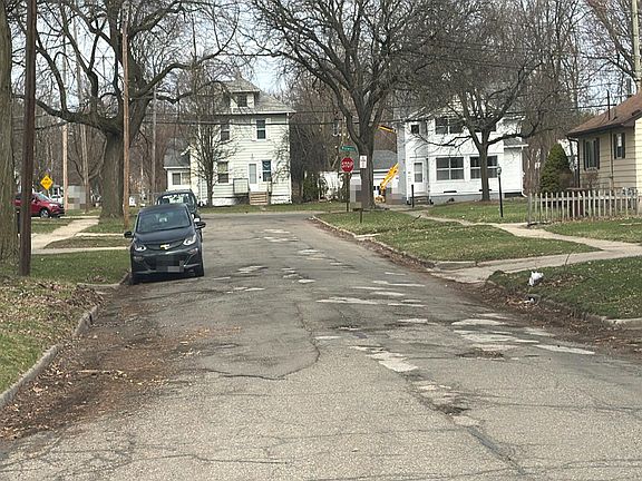 5th image of 227 N Webster St