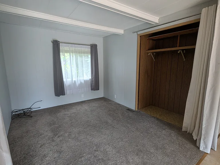 Sitting area of fireplace