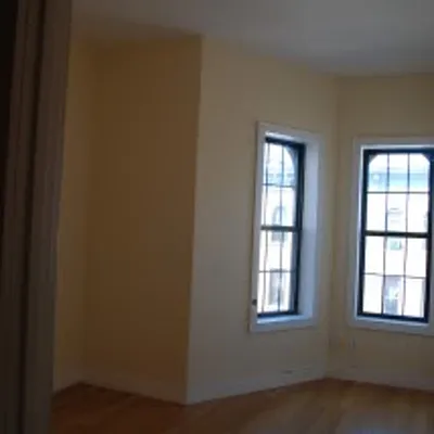 Rented by Nooklyn NYC LLC | media 4