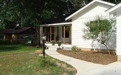 1st image of 1822 Institute Dr