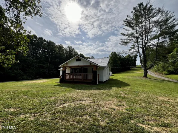 437 Turner Rd, Bluff City, TN 37618
