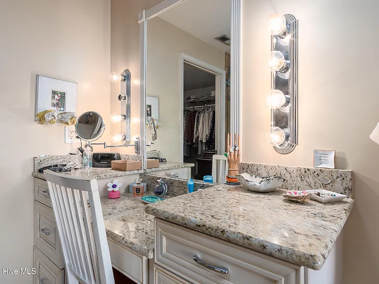 810 Madam Moores Ln #A — Photo 40