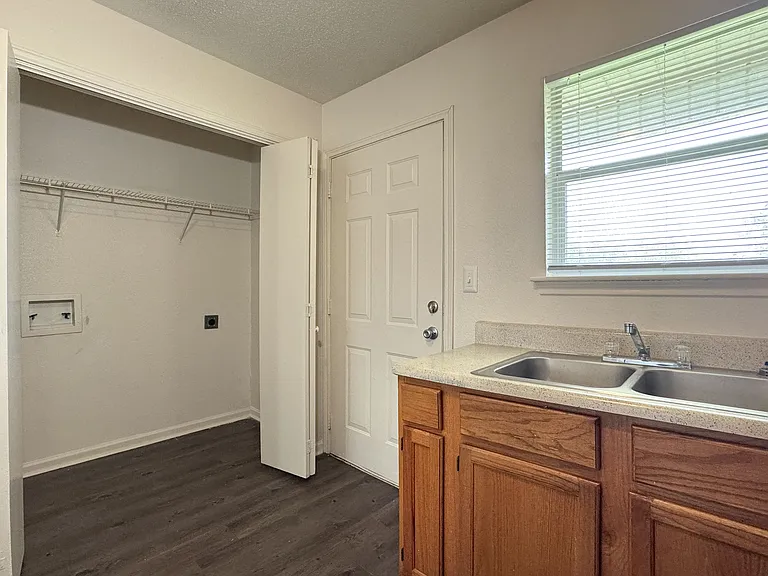 Camellia Trace Apartments — Photo 9