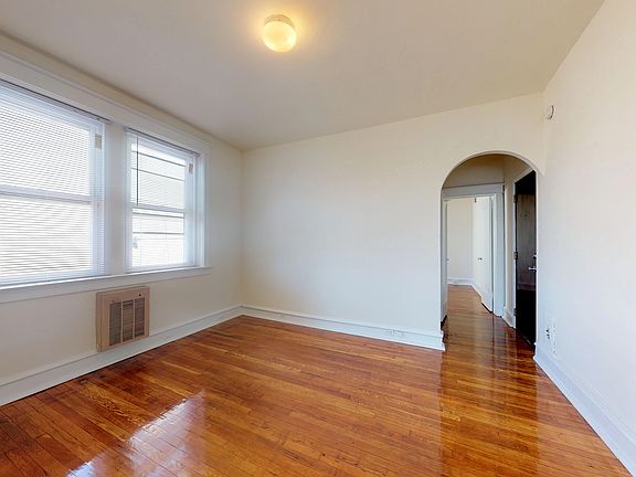 4th image of 4045 Baltimore Ave #0B-1Ba-283Sqft