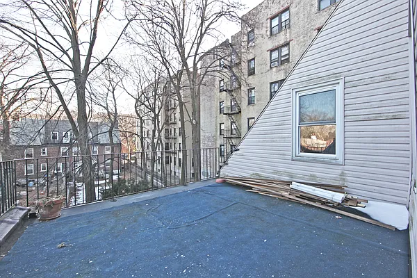 Rented by Nelson Aybar, LREB | media 10