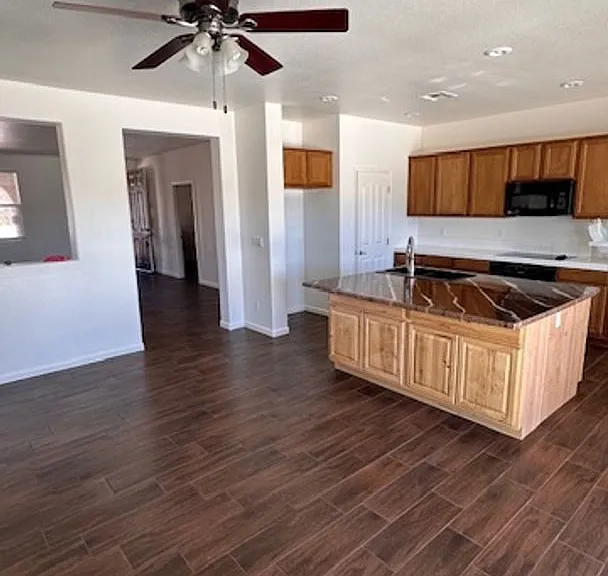 5819 E Badlands Ln — Photo 4