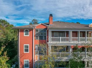 1735 Whitemarsh Way, Savannah, GA 31410