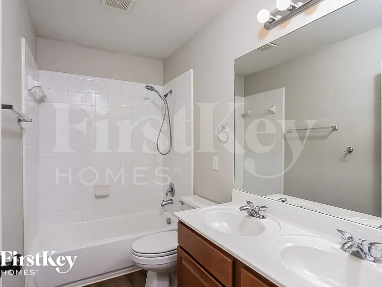 6122 Kenedy Leaf — Photo 14