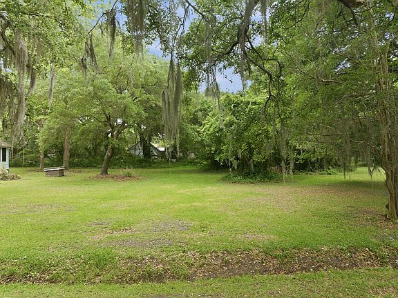 2nd image of 135 Scotia St