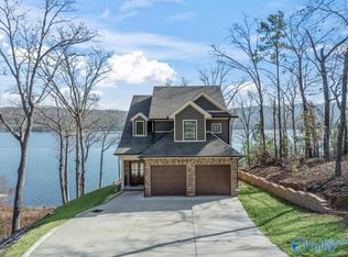 47 Heritage Ct, Scottsboro, AL 35769