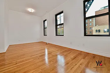 Rented by Warren T Real Estate Corp.