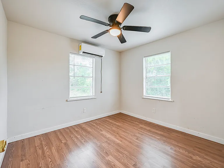 1217 E Richmond Ave — Photo 12