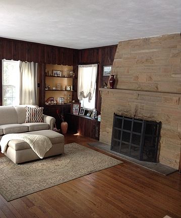 4th image of 363 Elmhurst St
