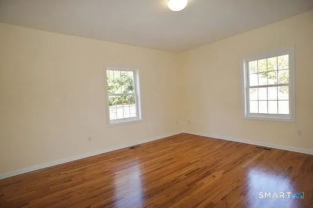 490 Danbury Rd — Photo 4