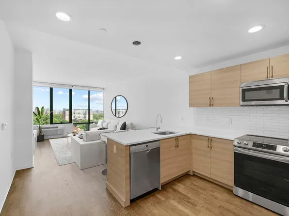 2030 Hudson Street image 93 of 284