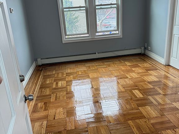 2nd image of 299 Hollywood Ave
