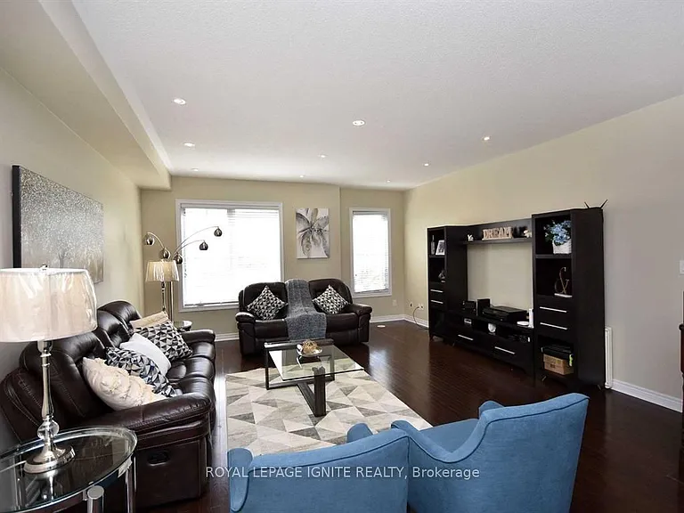 40 Cedar Lake Cres — Photo 8
