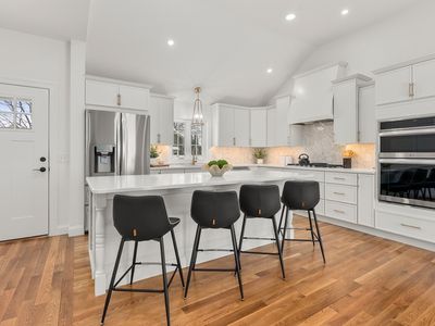 78 Wood Ave, East Longmeadow, MA, 01028