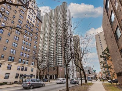 6033 N Sheridan Rd APT 20K, Chicago, IL, 60660